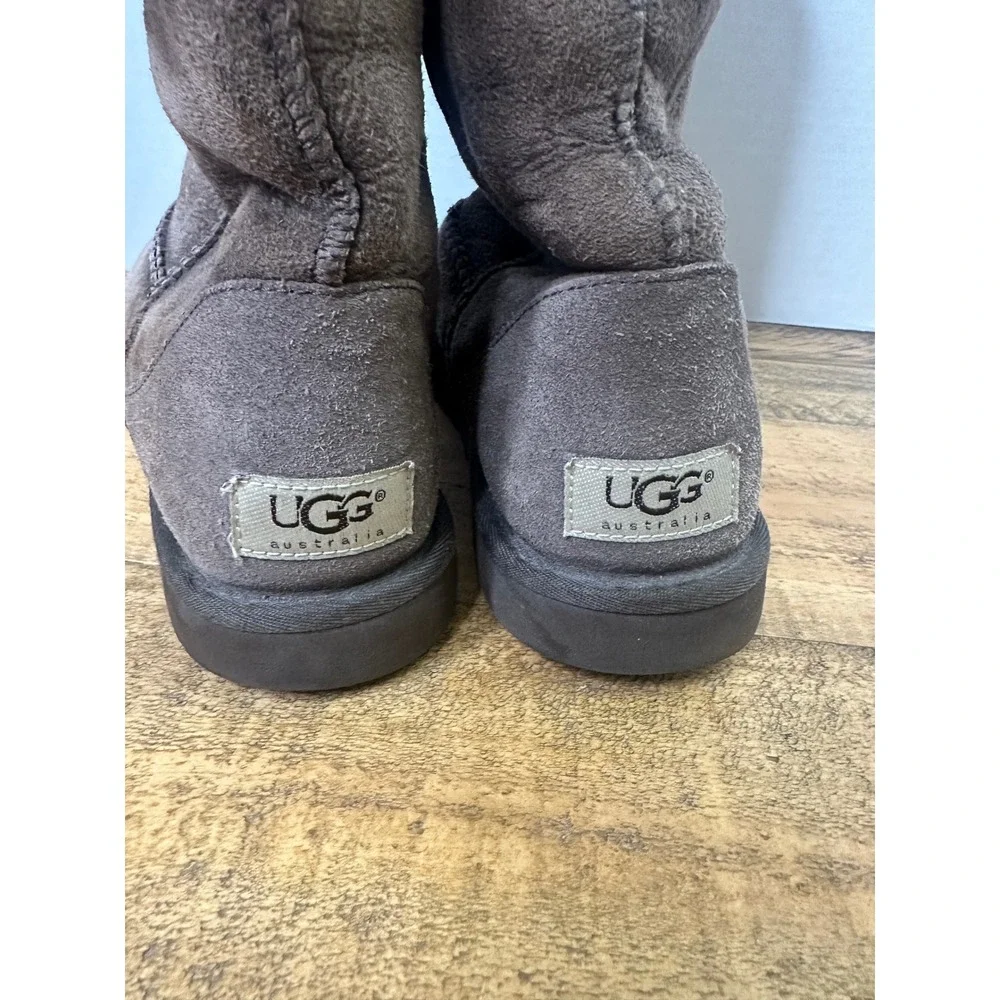 UGG Australia‎ Classic Tall Brown Suede Shearling Boots Chocolate size 7